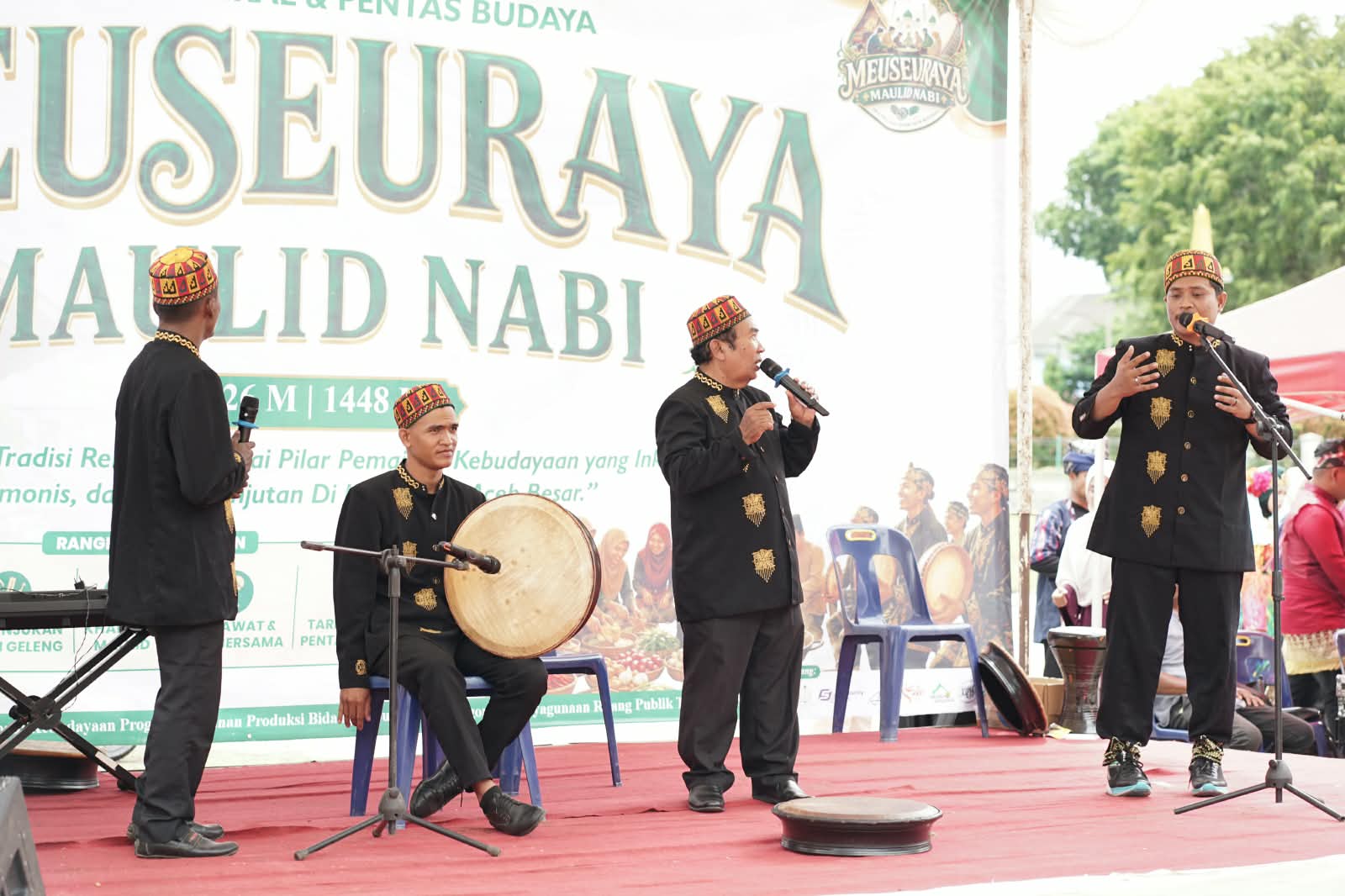 Cek Medya Hus dan Anggota Seueng Samlakoe Meu Cae di Meuseuraya Maulid Nabi